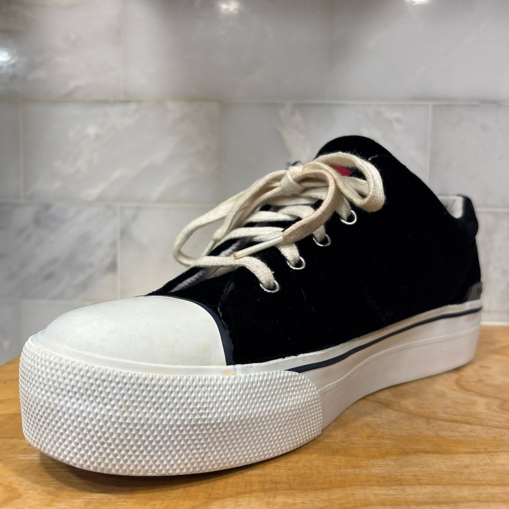 Tommy Hilfiger Womens Suede Sneakers  Black/White  Size 8.5M  W80721 - Picture 5 of 15